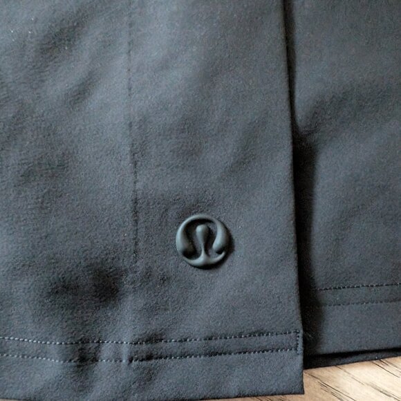 Lululemon | Wrap-Front Mid-Rise Golf Skirt | Size 8 - Picture 7 of 8